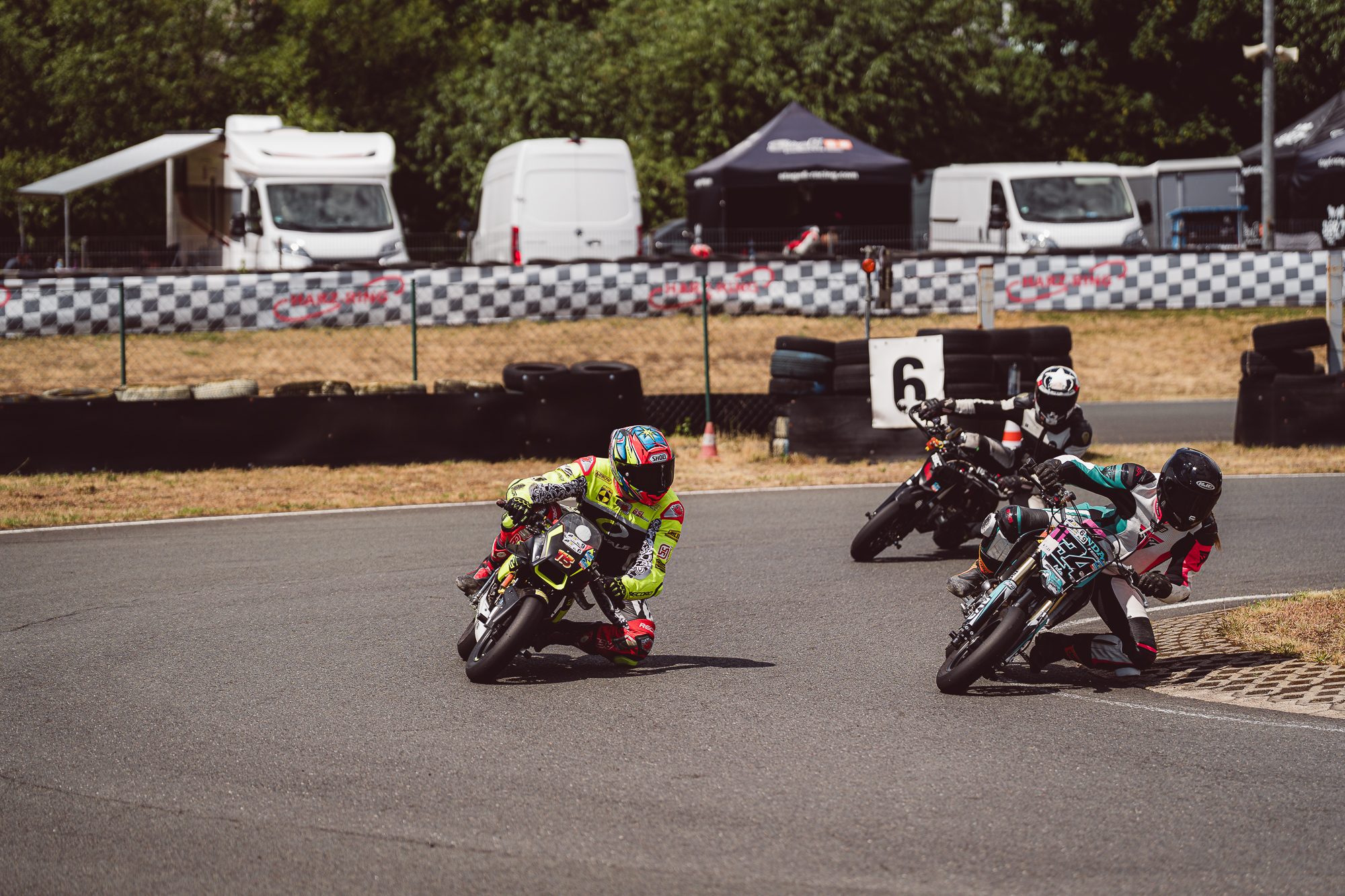 🔥 Rennbericht zum 3. Lauf der European Scooter Trophy am Harz-Ring – Spannung, Punkte und starke Bilder!